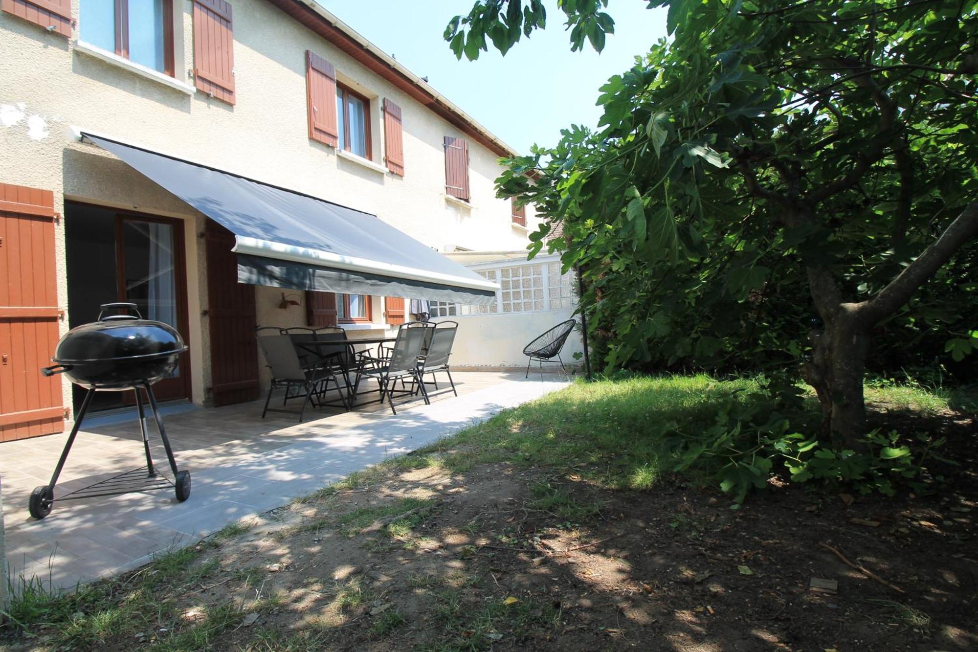 Parking Prive Gratuit - 15Mn Paris - Gare A Pied En 5Mn - Tout Equipee - Terrasse - Jardin - Stade De France - Casino D'Enghien - Hippodrome, Universite エピネー・シュル・セーヌ エクステリア 写真